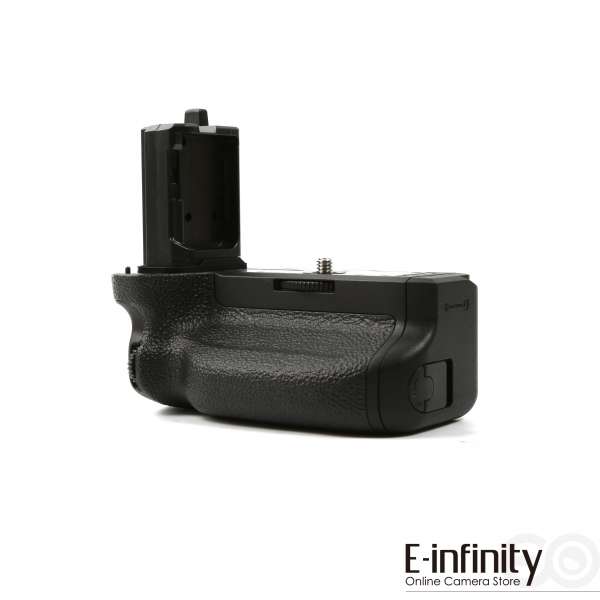 sony a7riv vertical grip