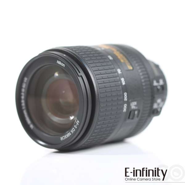 Nikon AF-S DX NIKKOR 18–300 mm f/3,5–6,3 G ED VR-Objektiv