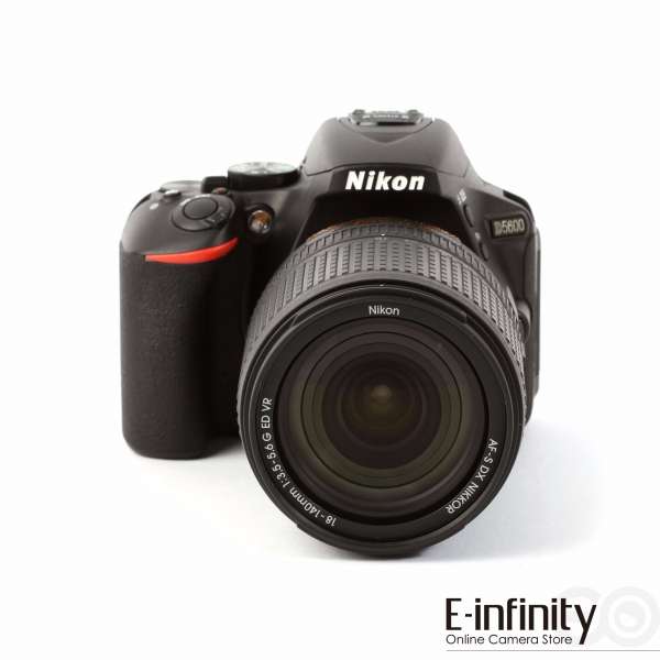 Nikon D5600 digitale Spiegelreflexkamera + AF-S 18–140 mm f/3,5–5,6 G VR-Objektiv (schwarz)