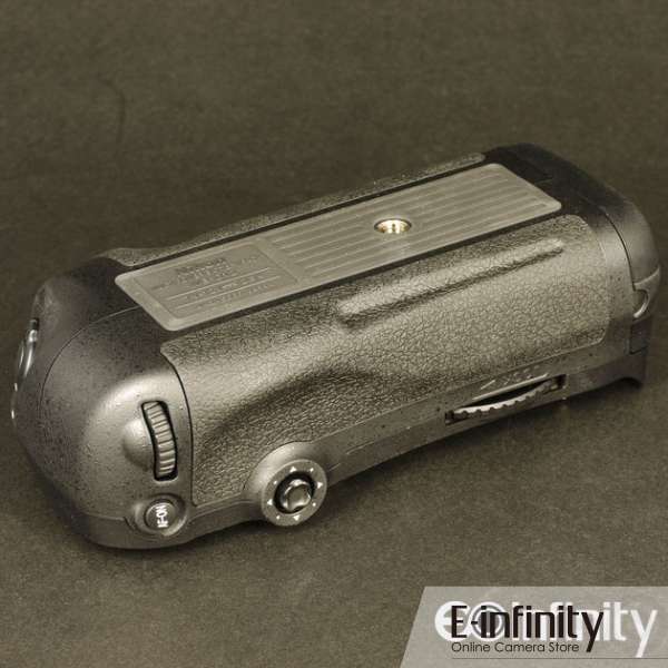Nikon MB-D12 Battery Hand Grip for D800 D800E D810 D810A Cameras